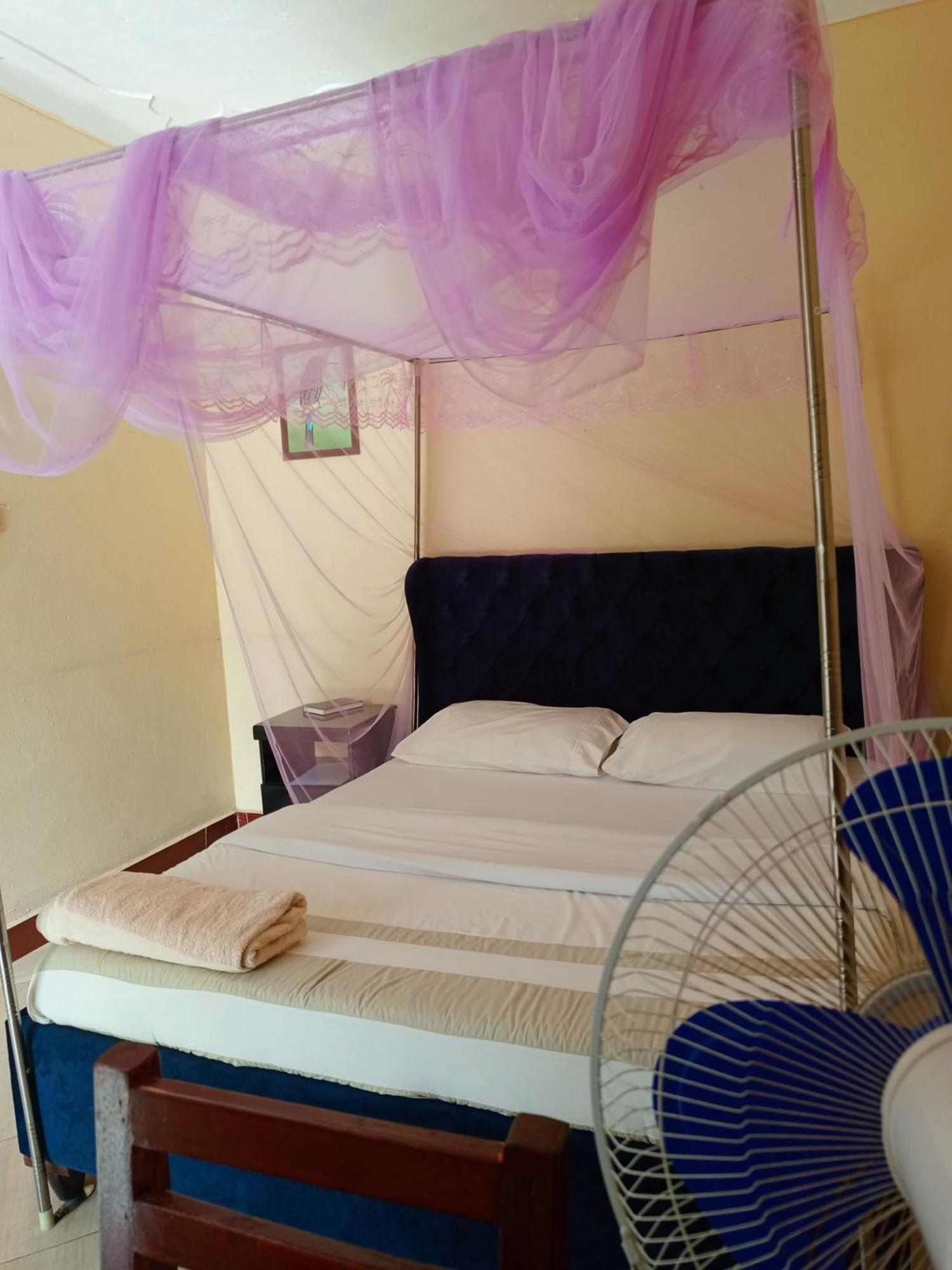 Pross Residence Masindi Exterior foto